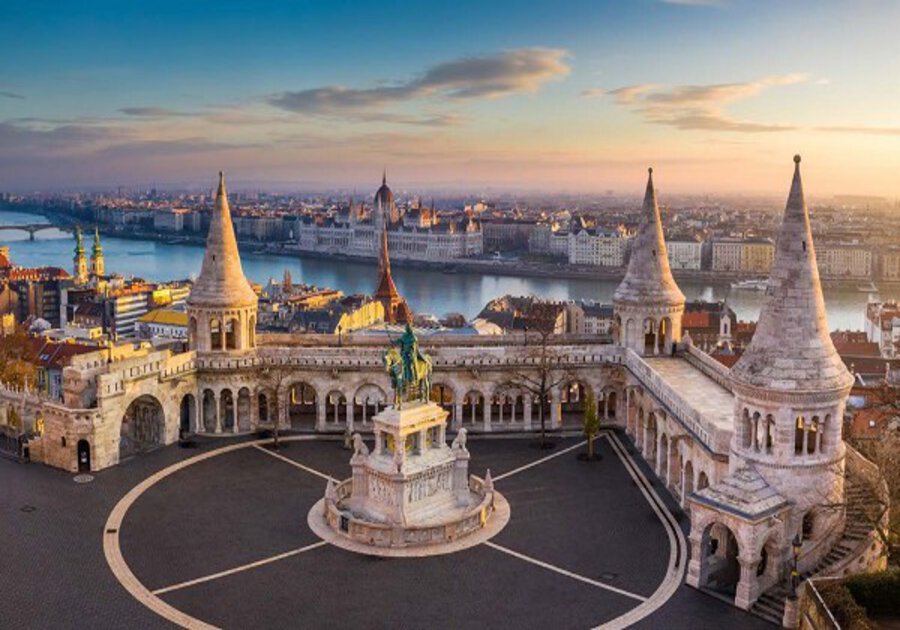Plattensee, Puszta und Budapest Ungarn von seiner schönsten Seite Plattensee, Puszta und Budapest Ungarn von seiner schönsten Seite